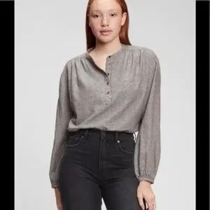 GAP NWT Black Ivory Houndstooth Shirred Henley Cotton Long Sleeve Top Blouse M